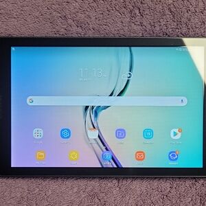 Samsung Black Tablet like new and Minimalist Design with new Voova case
